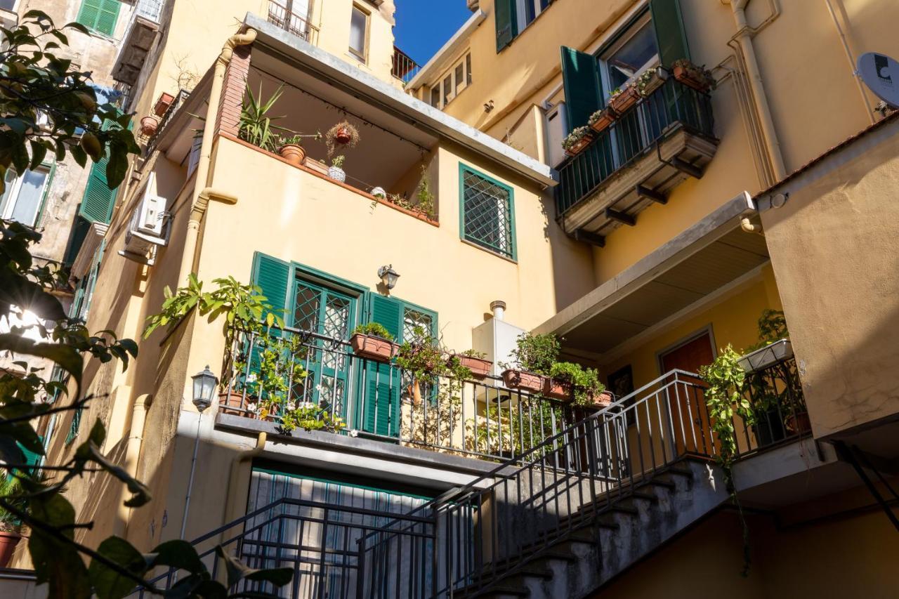 Colored House Until 7 People Above Sqplebiscito Napoli Eksteriør bilde